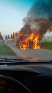 Picture of the truck targeted by the Israeli raid / Muraselon News