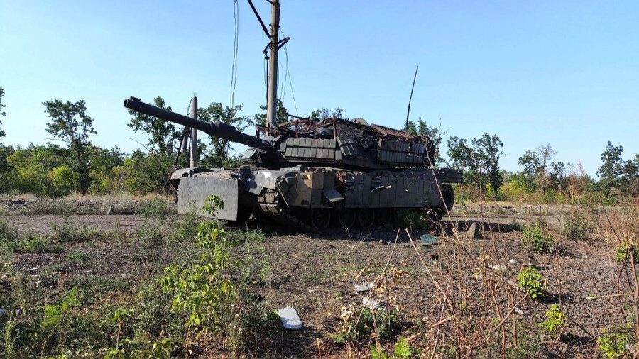 Russian Army Captured Another Ukrainian Abrams Tank (Video)